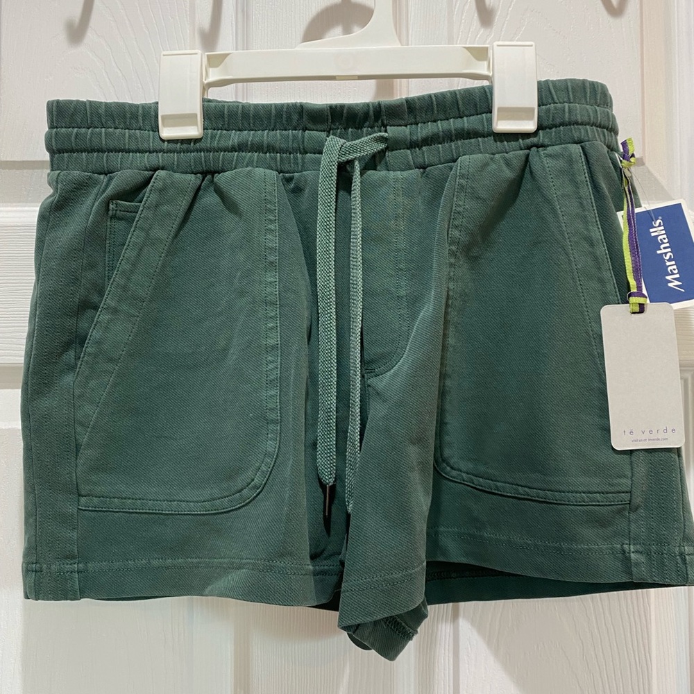 NEW Woman’s size M Te Verde cotton shorts